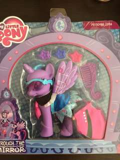 (Category: ) located in . Submitted by toyhoard (Listing ID 209305868, Image 1). Description: .