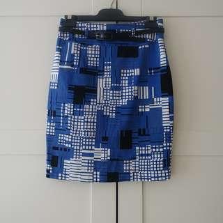 Review Patterned Skirt size 6