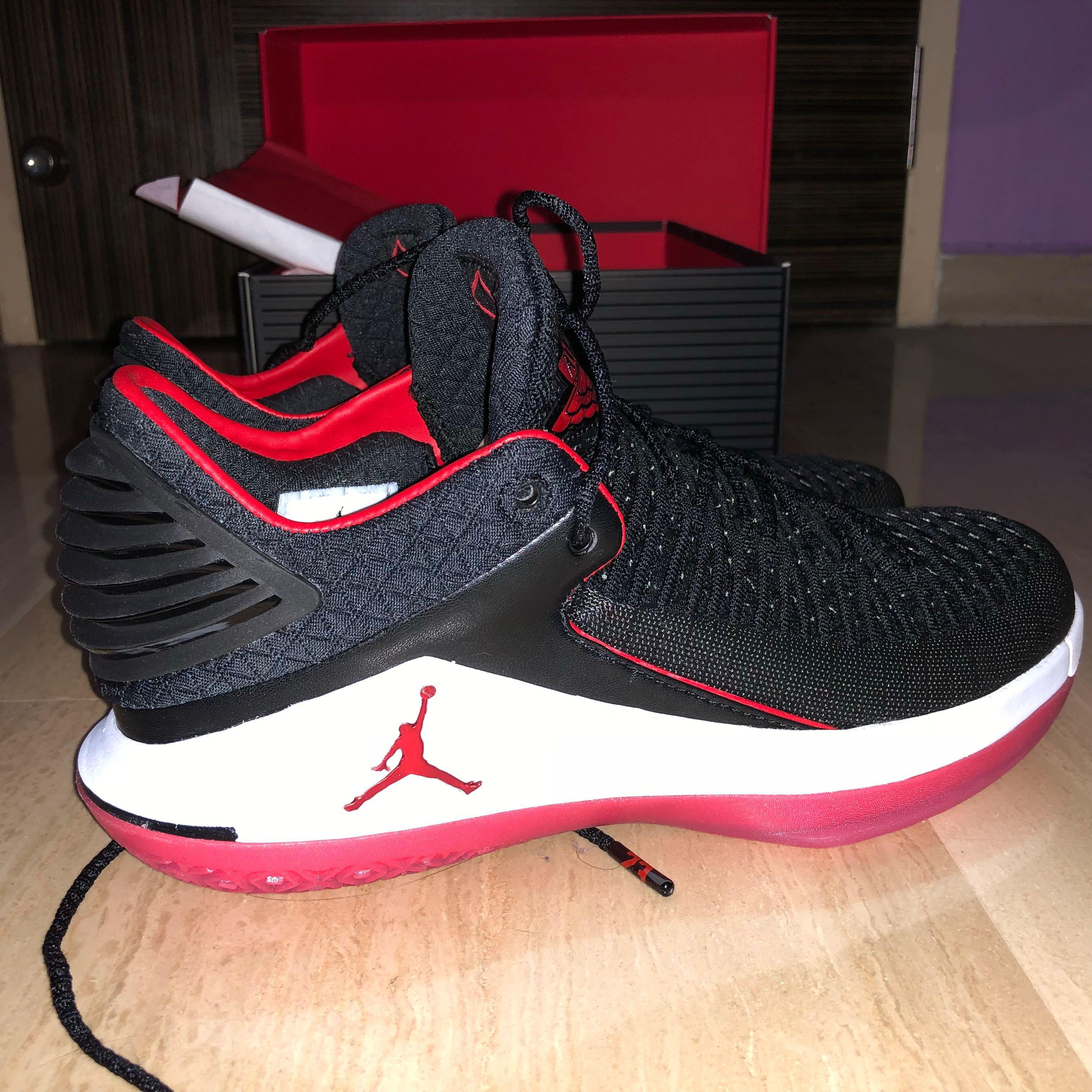 Air jordan hotsell xxxii bred