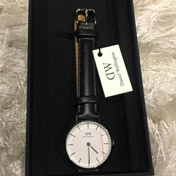 Dw classic petite sheffield 32mm on sale