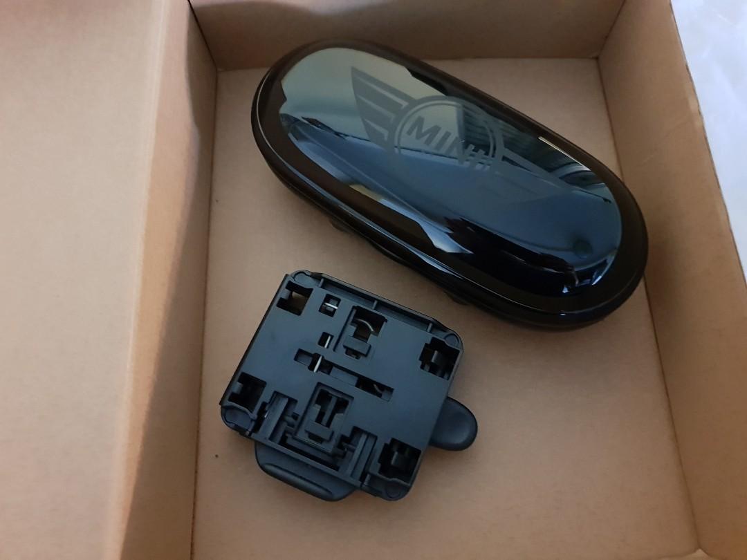Mini countryman sunglasses 2025 holder