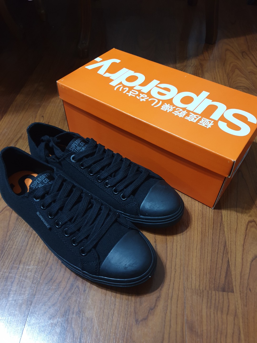 Superdry outlet canvas trainers