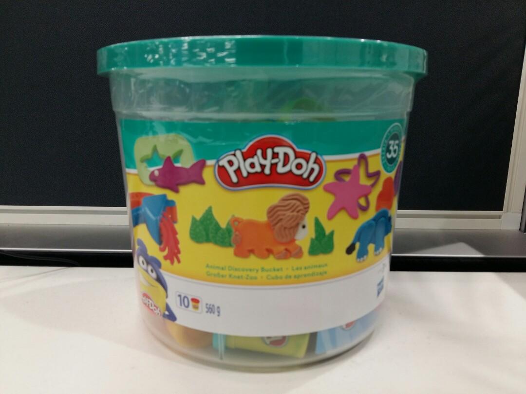 play doh animal discovery bucket