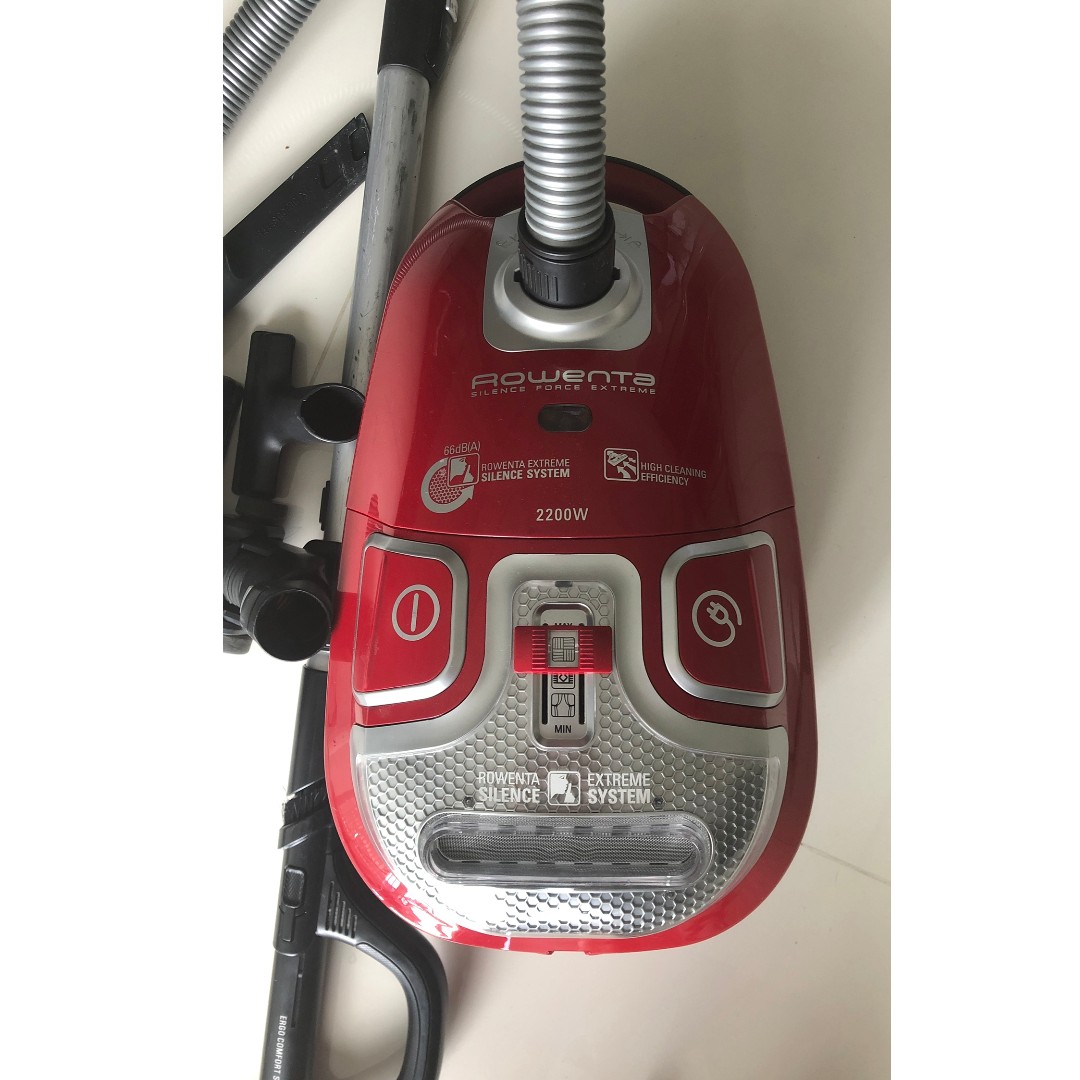 2200 W Rowenta Silence Force Extreme Vacuum Cleaner RO5823