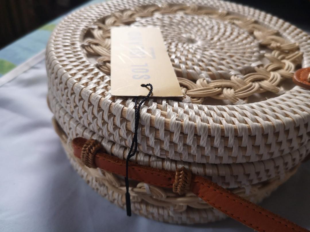 Bali Bag NEW (High Quality) (Category: Beach Bags) located in Pasig City. Submitted by kylejarque (Listing ID 209490052, Image 2). Description: High Quality - Rattan material BALI BAG Imported, straight from Indonesia! 100% Authentic White color SF Fast Track 90 MM 150 Province Grab Express (shouldered by buyer) Meet up UPD, Katip, Eastwood.