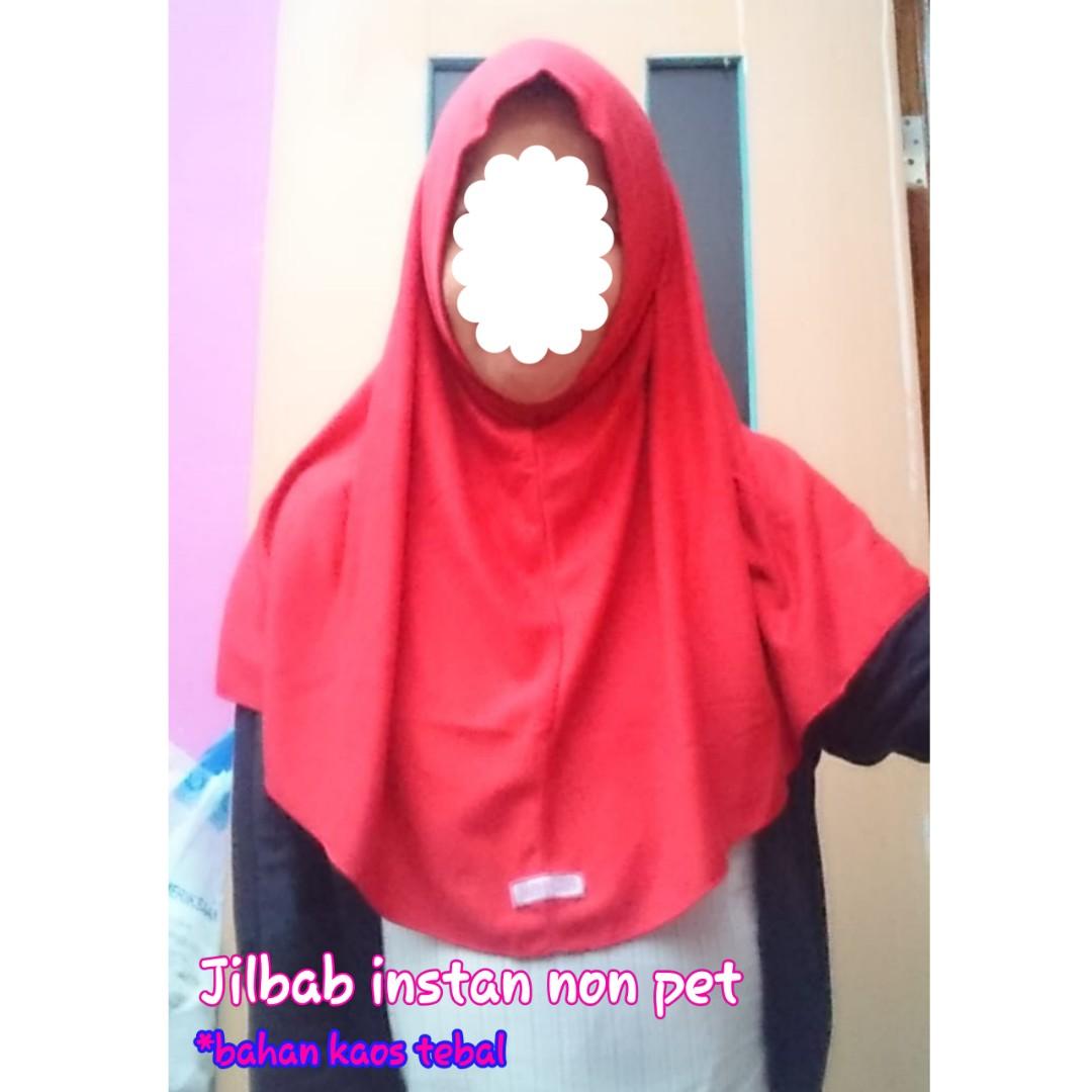 Jilbab Instan Bahan Kaos Fesyen Wanita Muslim Fashion Lainnya Di Carousell Jilbab instan nafila menyediakan berbagai macam jilbab instan dan syari. carousell