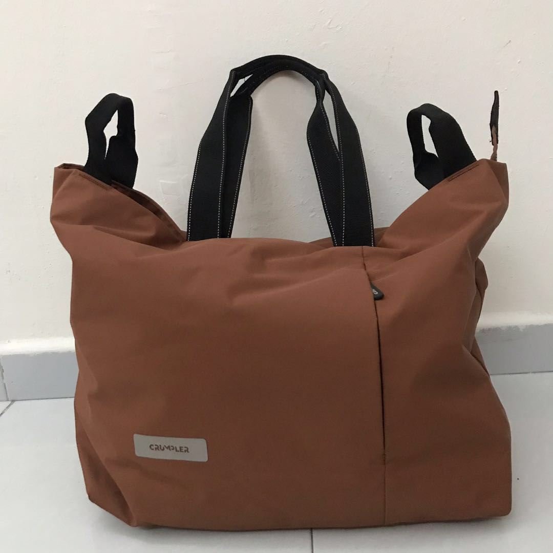 Crumpler gym bag Clearance