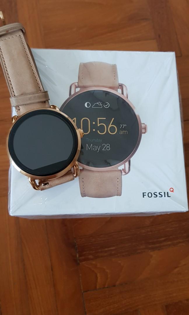 Q wander on sale fossil watch
