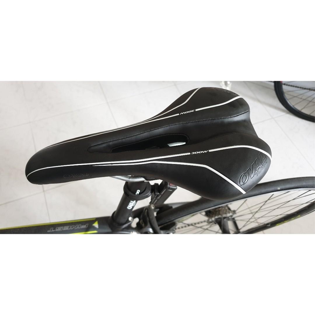 Fuji finest 2.1 women's road deals bike