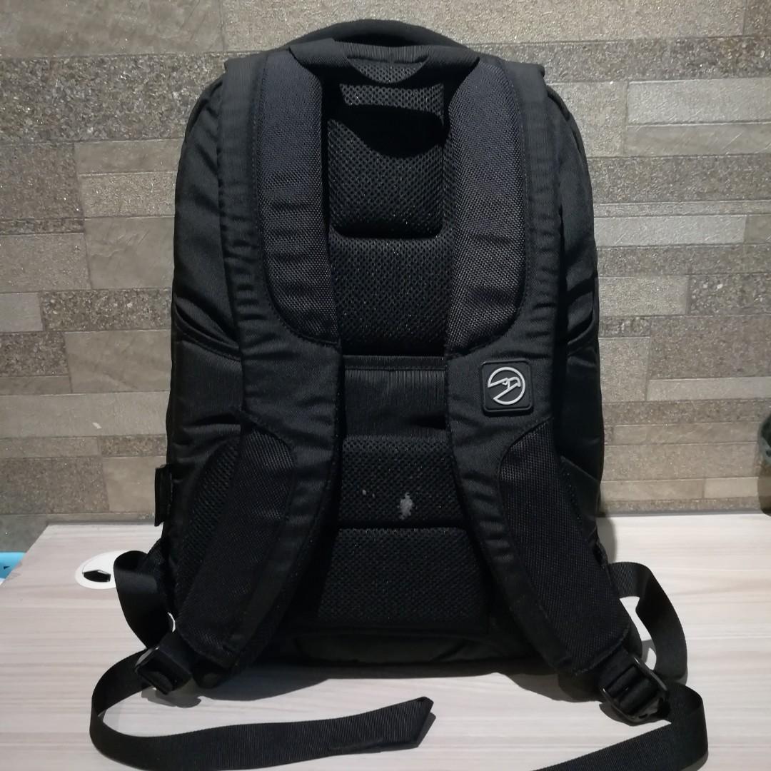 Hawk Big Black Backpack, Men's Fashion, Bags, Backpacks on Carousell