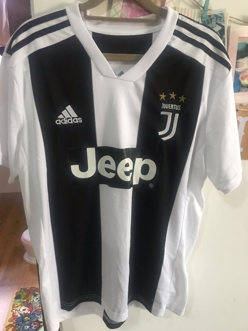 juventus home jersey ronaldo