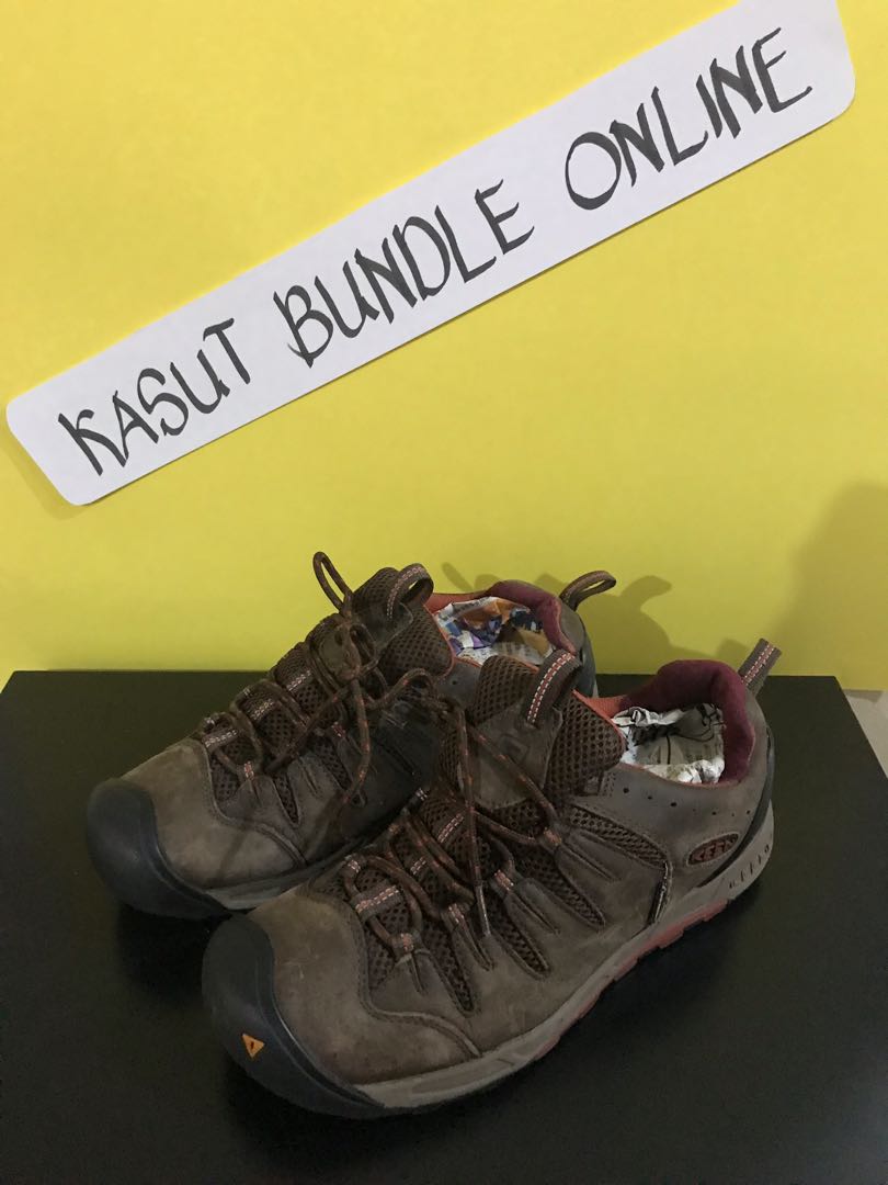 Kasut Hiking Shoe Keen Men S Fashion Footwear Boots On Carousell