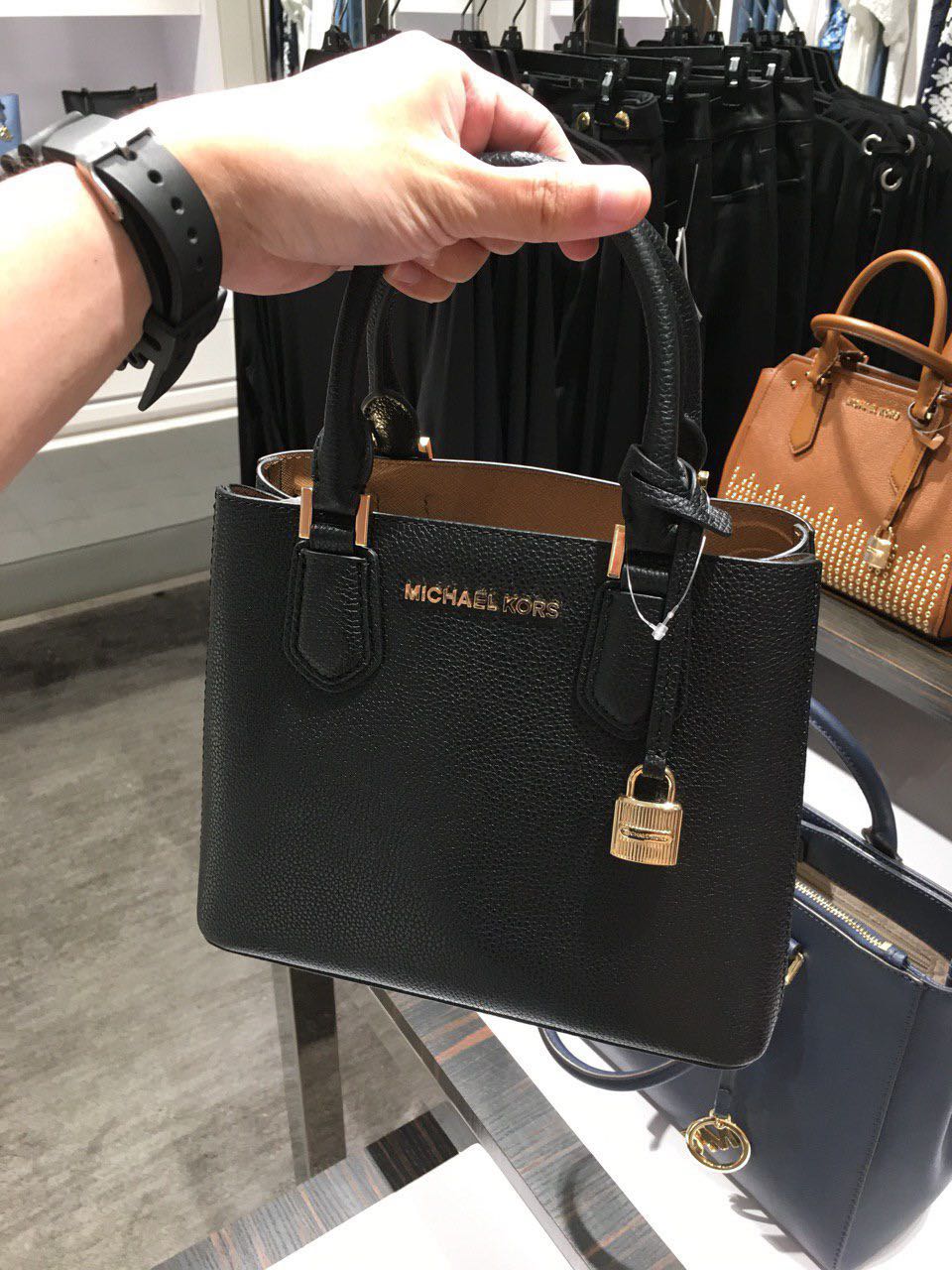 Michael Kors Adele Messenger Bag, Luxury, Bags & Wallets on Carousell