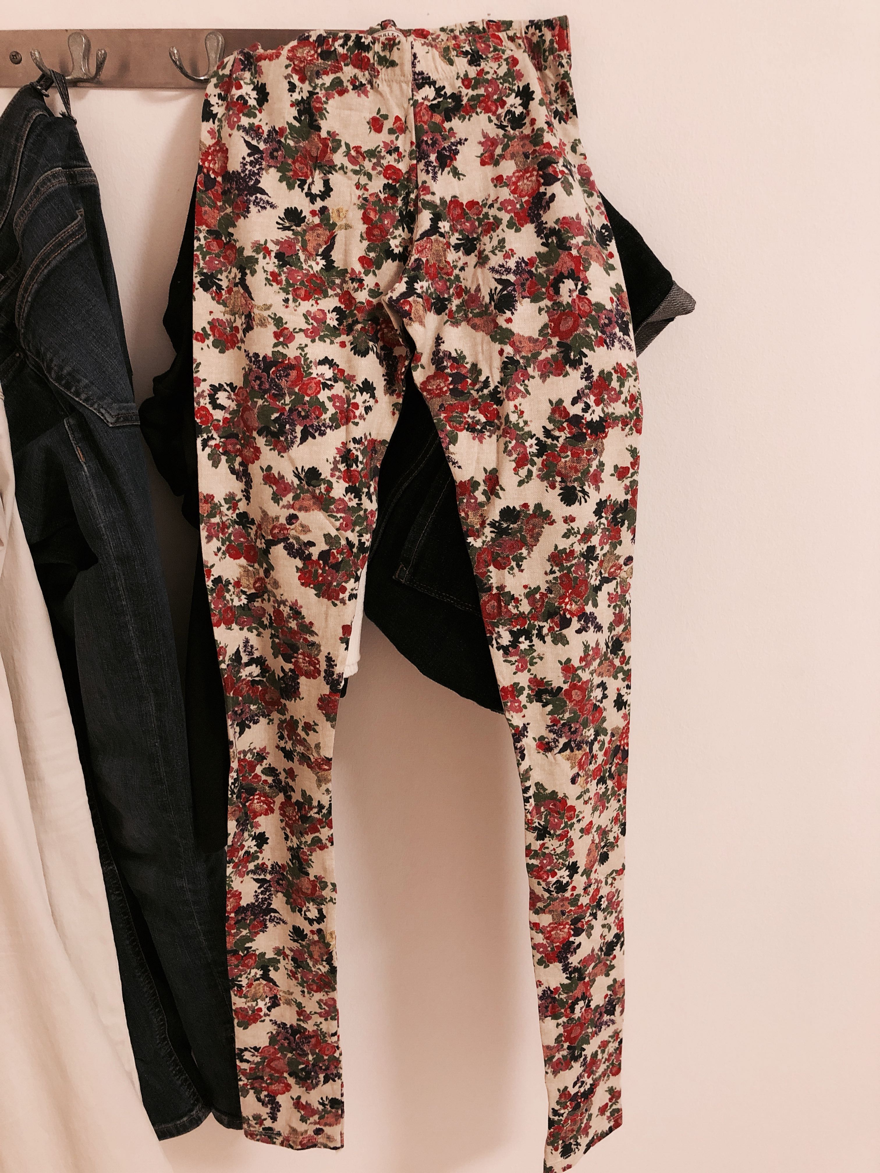 Pull \u0026 Bear floral leggings, Women's 