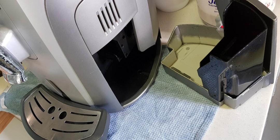 Saeco Talea Giro Plus, TV & Home Appliances, Kitchen Appliances, Coffee