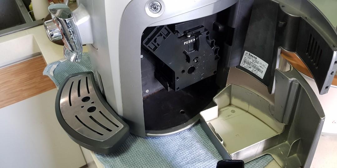 Saeco Talea Giro Plus, TV & Home Appliances, Kitchen Appliances, Coffee