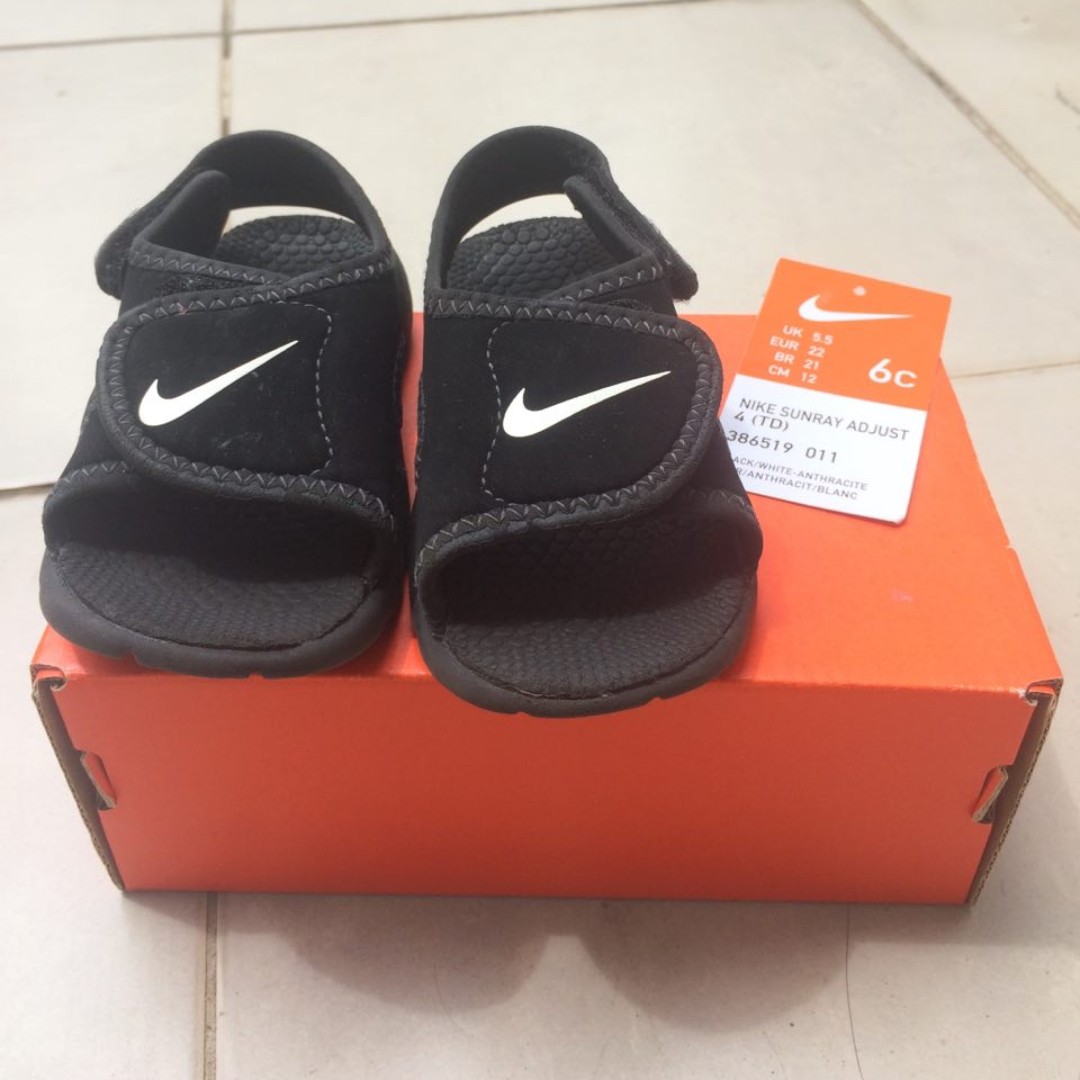 sandal anak nike
