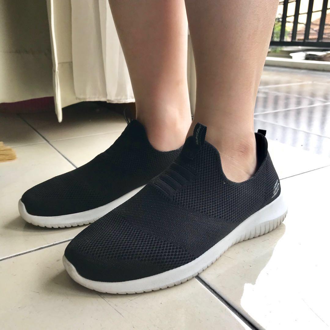 skechers first take black