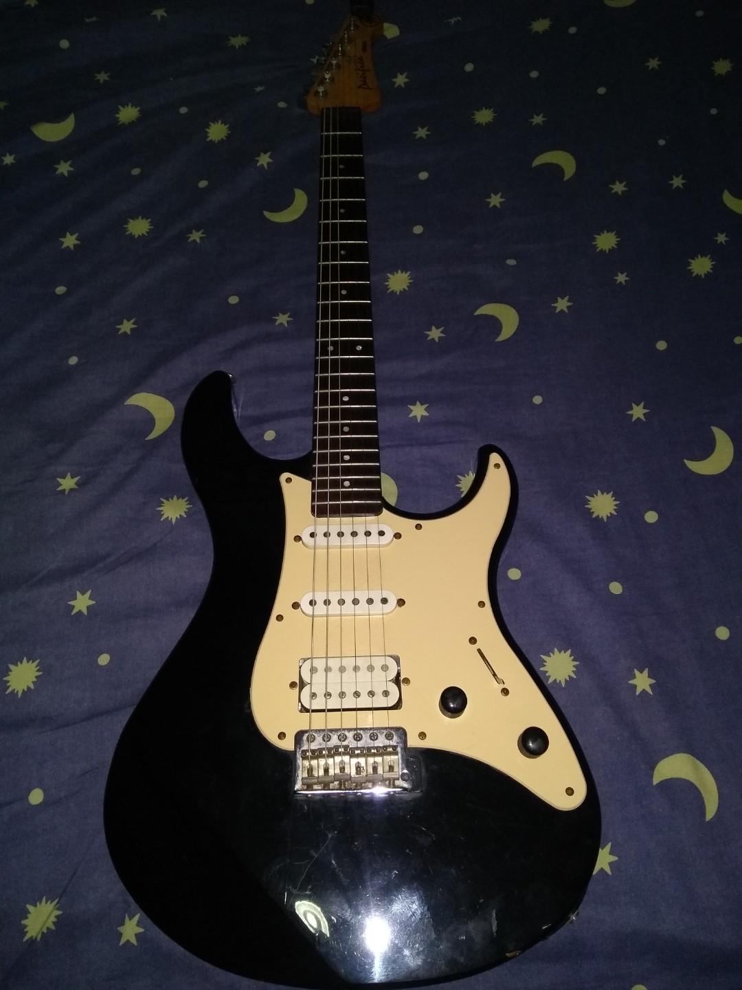 Yamaha Pacifica Electric Guitar, Musik & Media, Alat di Carousell