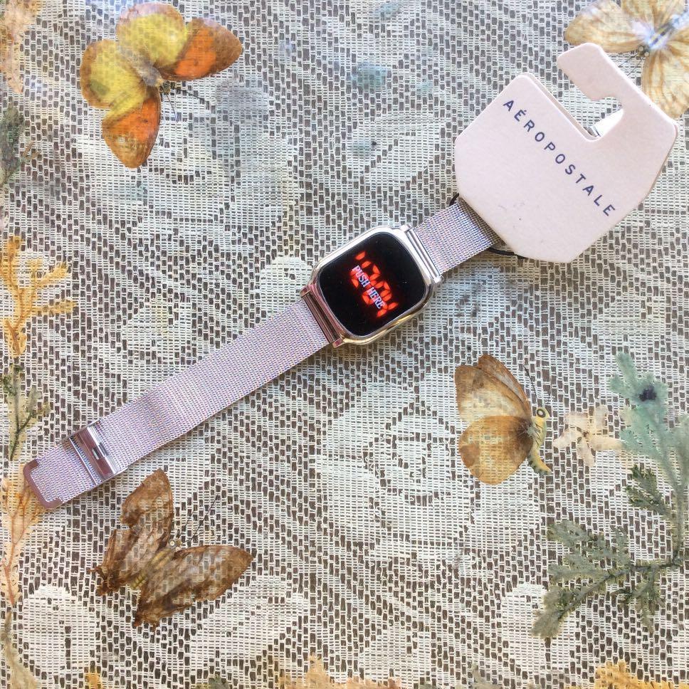 Aeropostale Smart watch like design Women s Fashion Watches Accessories Watches on Carousell