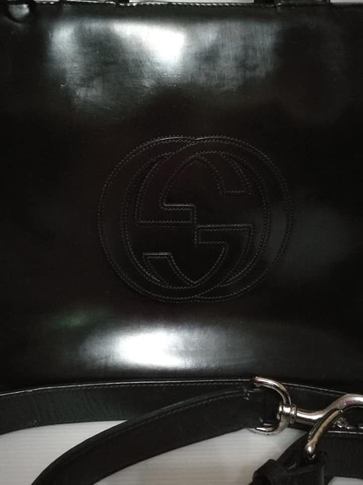 Authentic Gucci 2 way (Category: Luxury Bags & Wallets) located in Manila. Submitted by ledom (Listing ID 209733989, Image 2). Description: Authentic Gucci 2 way Preloved Signs of usage Pm me for more infos .