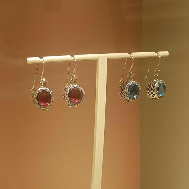 Pandora deals earring hooks