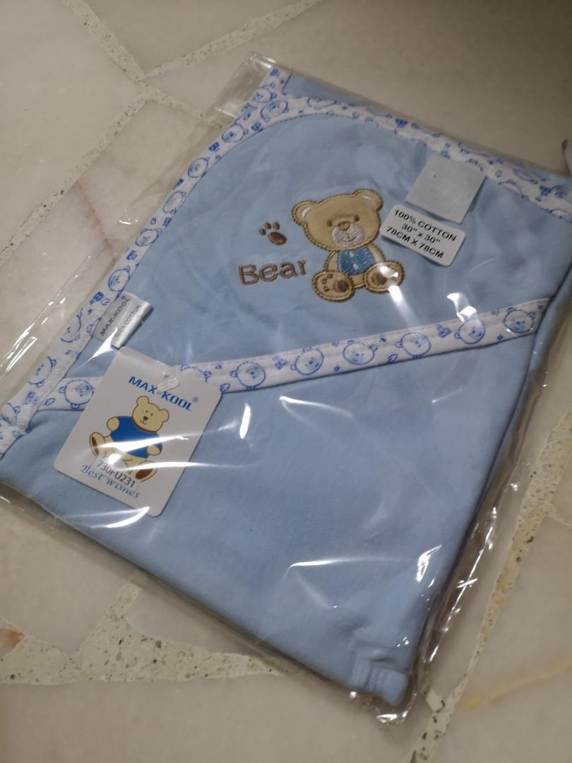 swaddle with hood