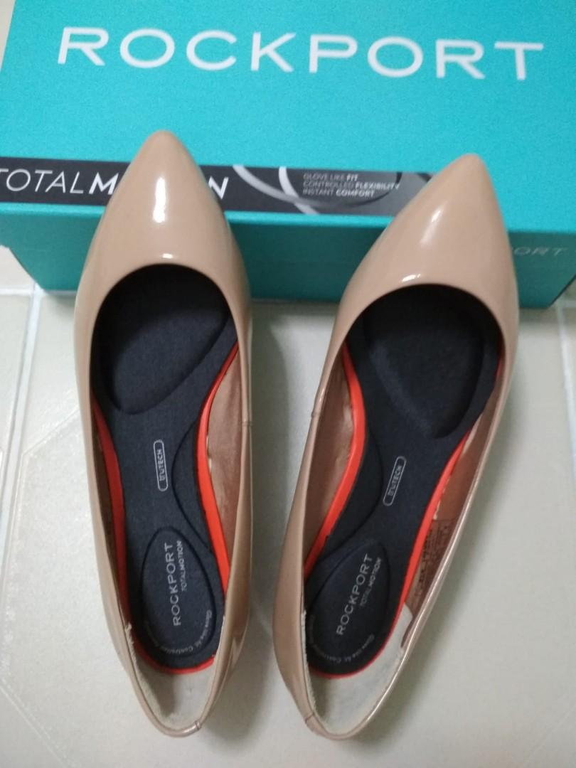 brand new rockport nude flats (total 