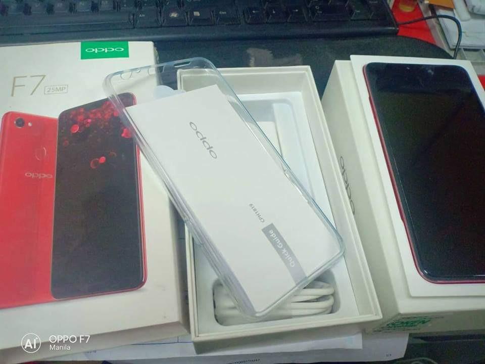 Brandnew Oppo F7 (Category: OPPO) located in Caloocan City. Submitted by anglla21 (Listing ID 209795986, Image 1). Description: Brandnew and complete package Over stock, mall pull out.