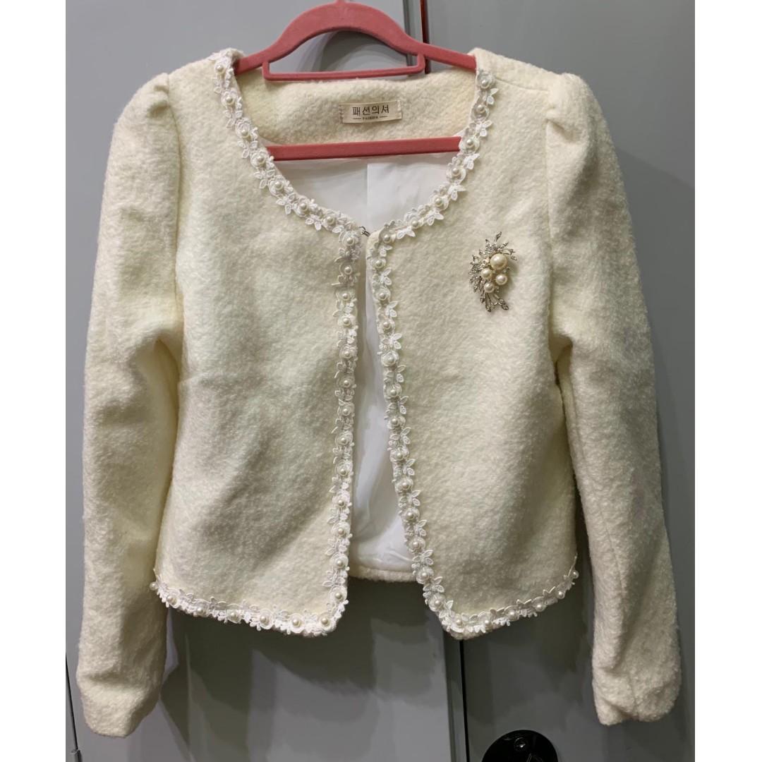 White chanel hotsell style jacket
