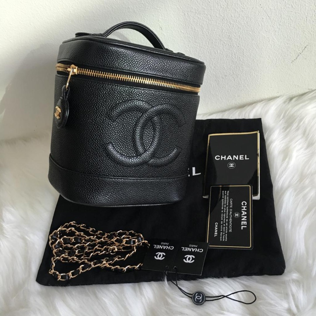 CHANEL VINTAGE COSMETIC VANITY BOX BAG CAVIAR LEATHER BLACK, Women's Fashion,  Bags & Wallets, Purses & Pouches on Carousell