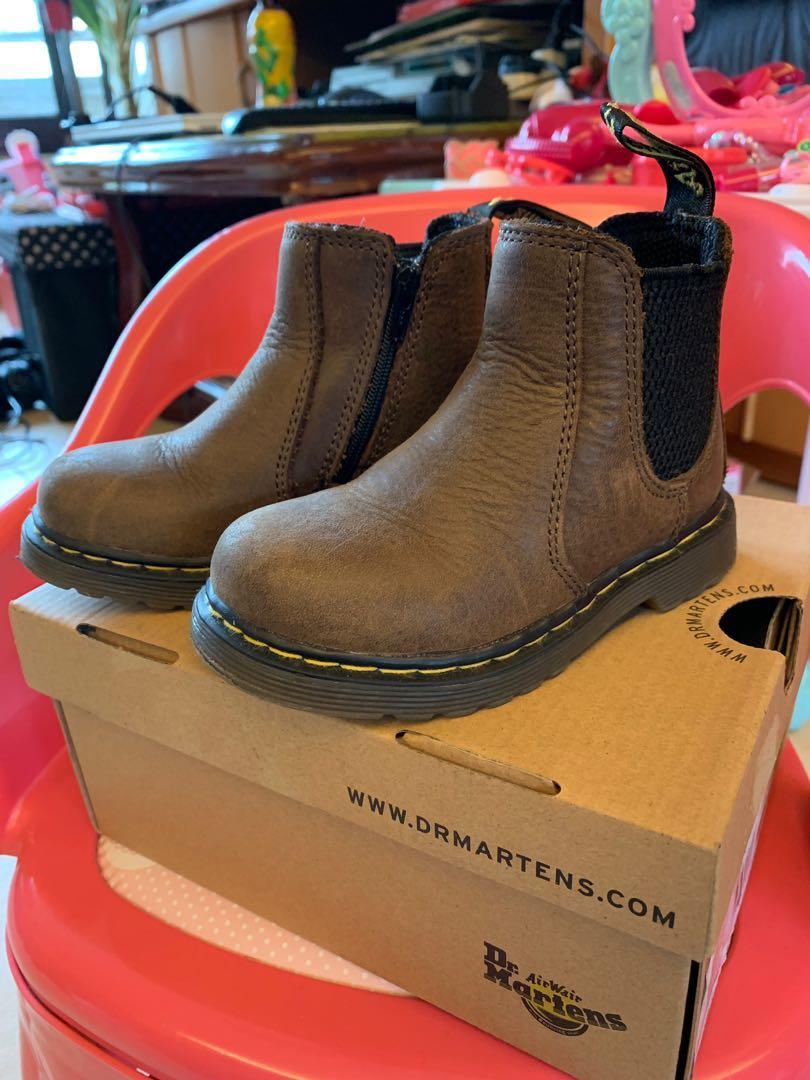 dr martens shenzi