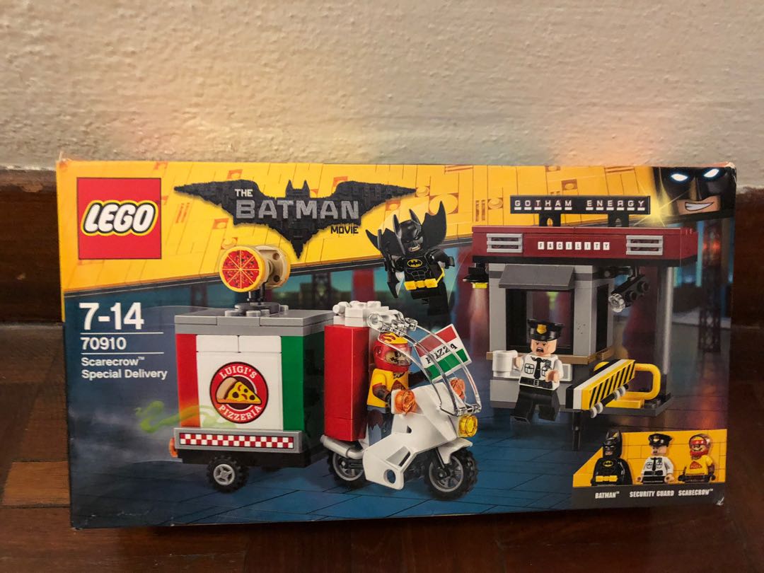 LEGO Batman Movie Special Delivery Security Guard Minifigure 70910