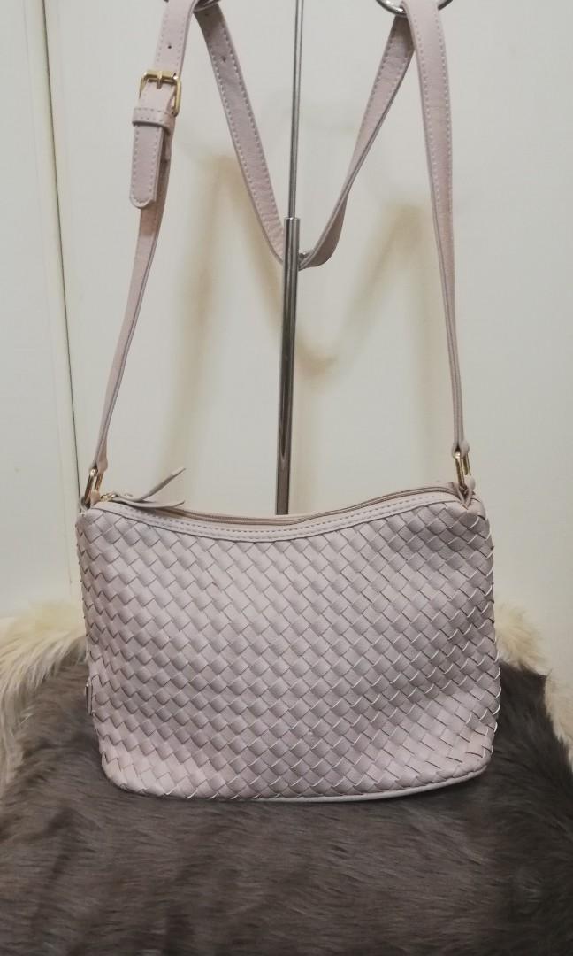 lulu castagnette sling bag