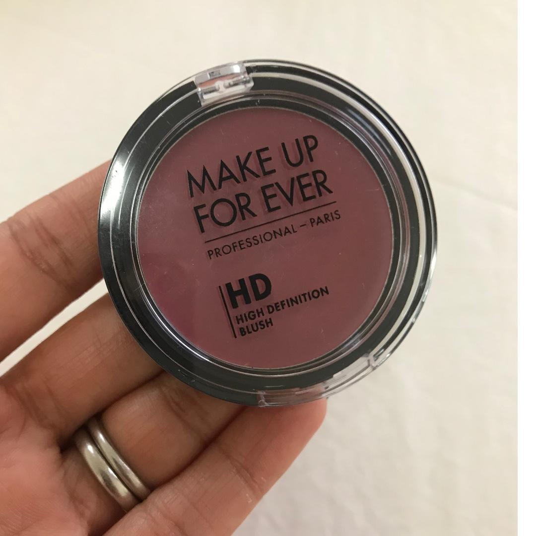 blush makeup definition