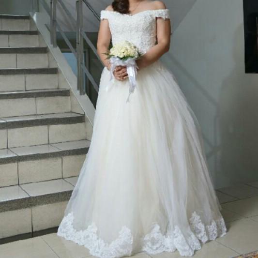 Moira Wedding Gown Off 76 Buy From outfit to hair and makeup, jewellery to footwear, everything has to be on point when it comes to a wedding outfit. moira wedding gown off 76 buy