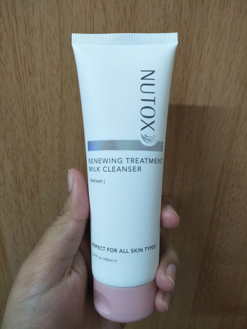 nutox milk cleanser