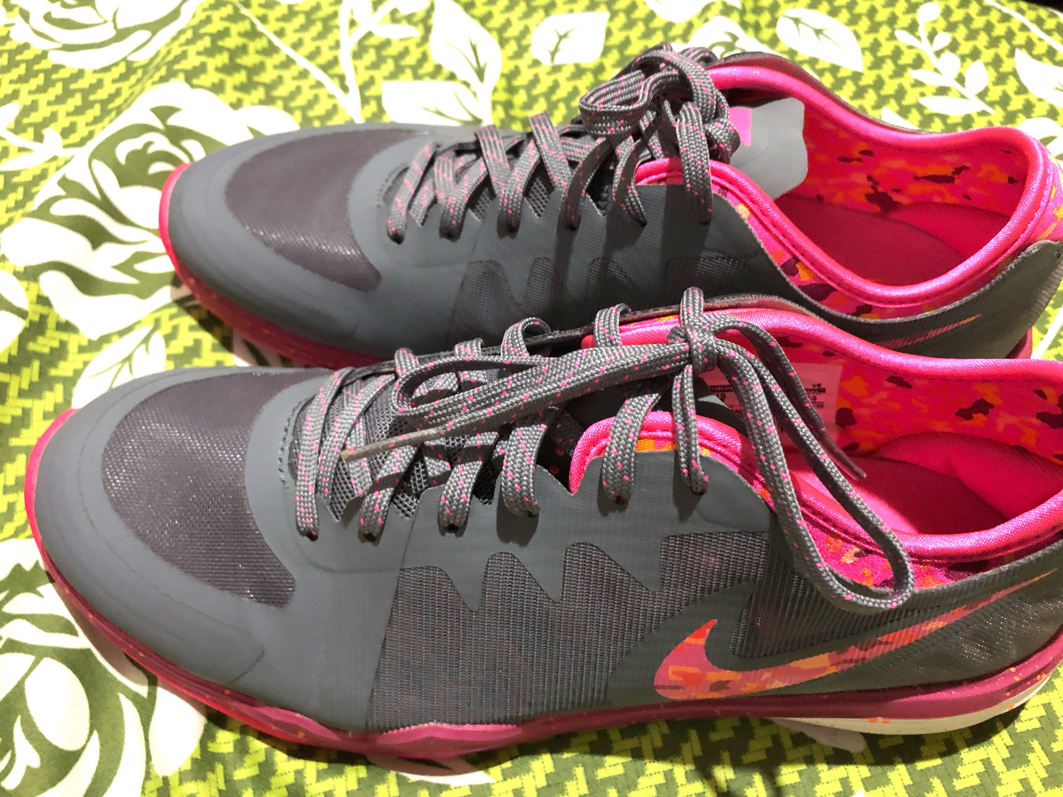 Orig NIKE! for women (Category: Sneakers) located in Quezon City. Submitted by eyah30 (Listing ID 209589696, Image 1). Description: BAGONGBAGO hnd po xa nagamit.. PADALA po ng kapatid q GALING ABROAD.. WRONG SIZE po xa para sken..malaki..hehe.