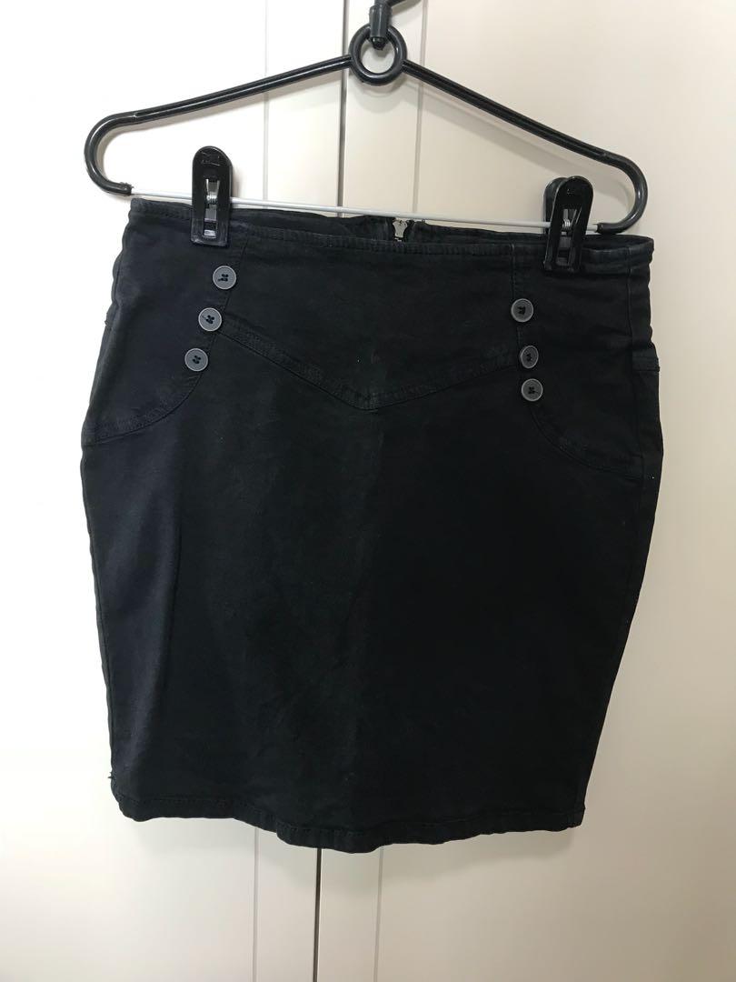 pull and bear black denim skirt