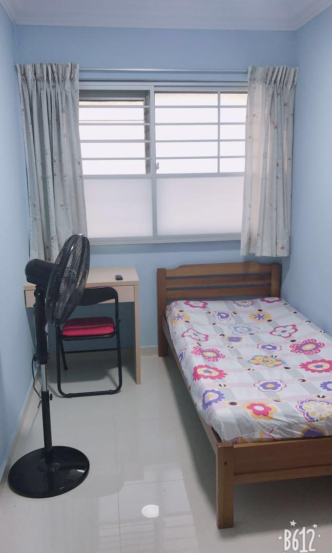 $400 MONTHLY/Common Room for Rent, Property, Rentals, Room Rentals on  Carousell