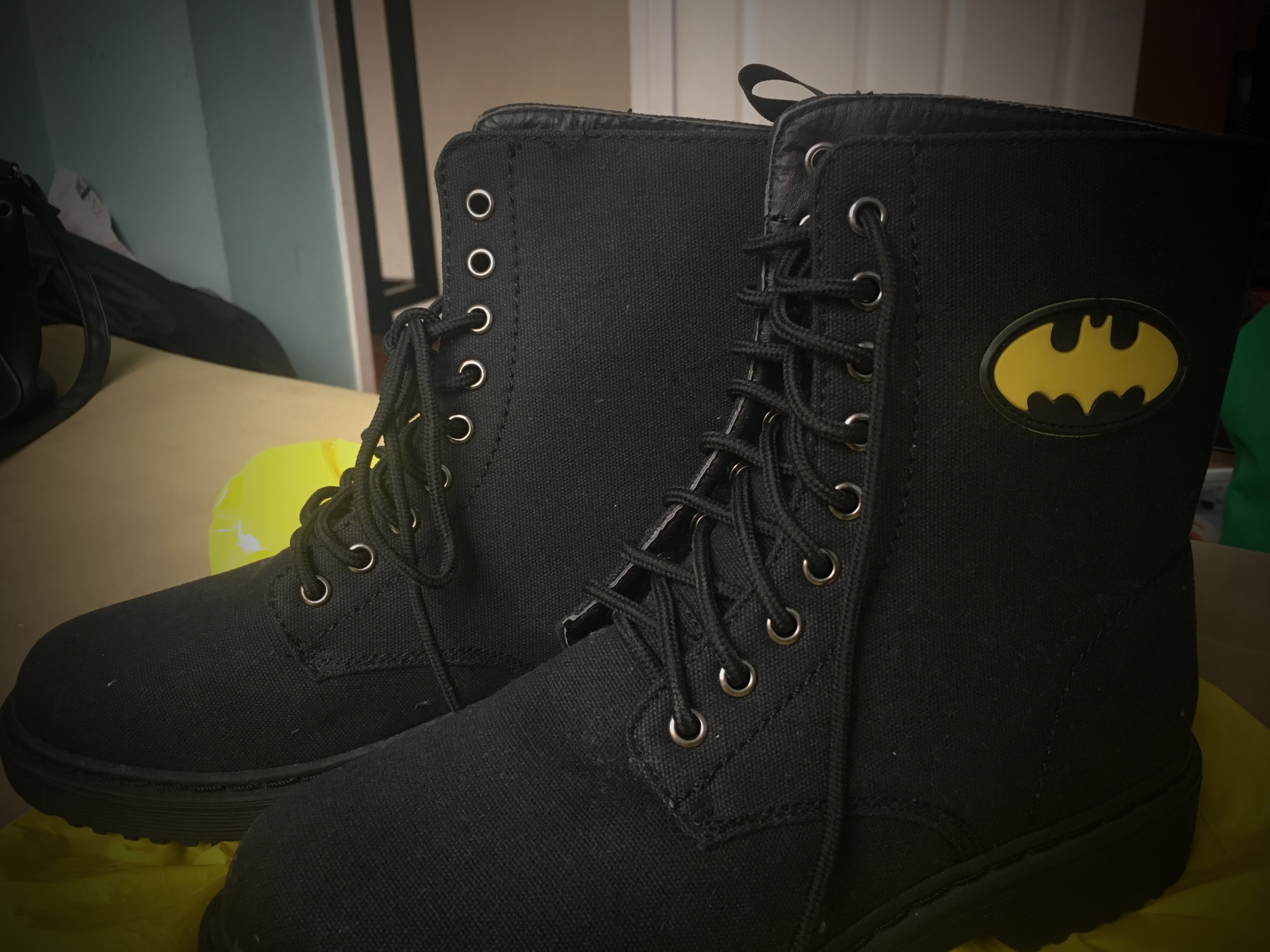Batman Boots, Women's Fashion, Footwear, Boots on Carousell