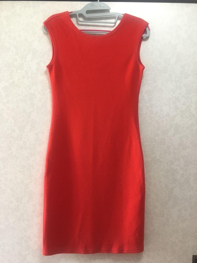Temt red dress