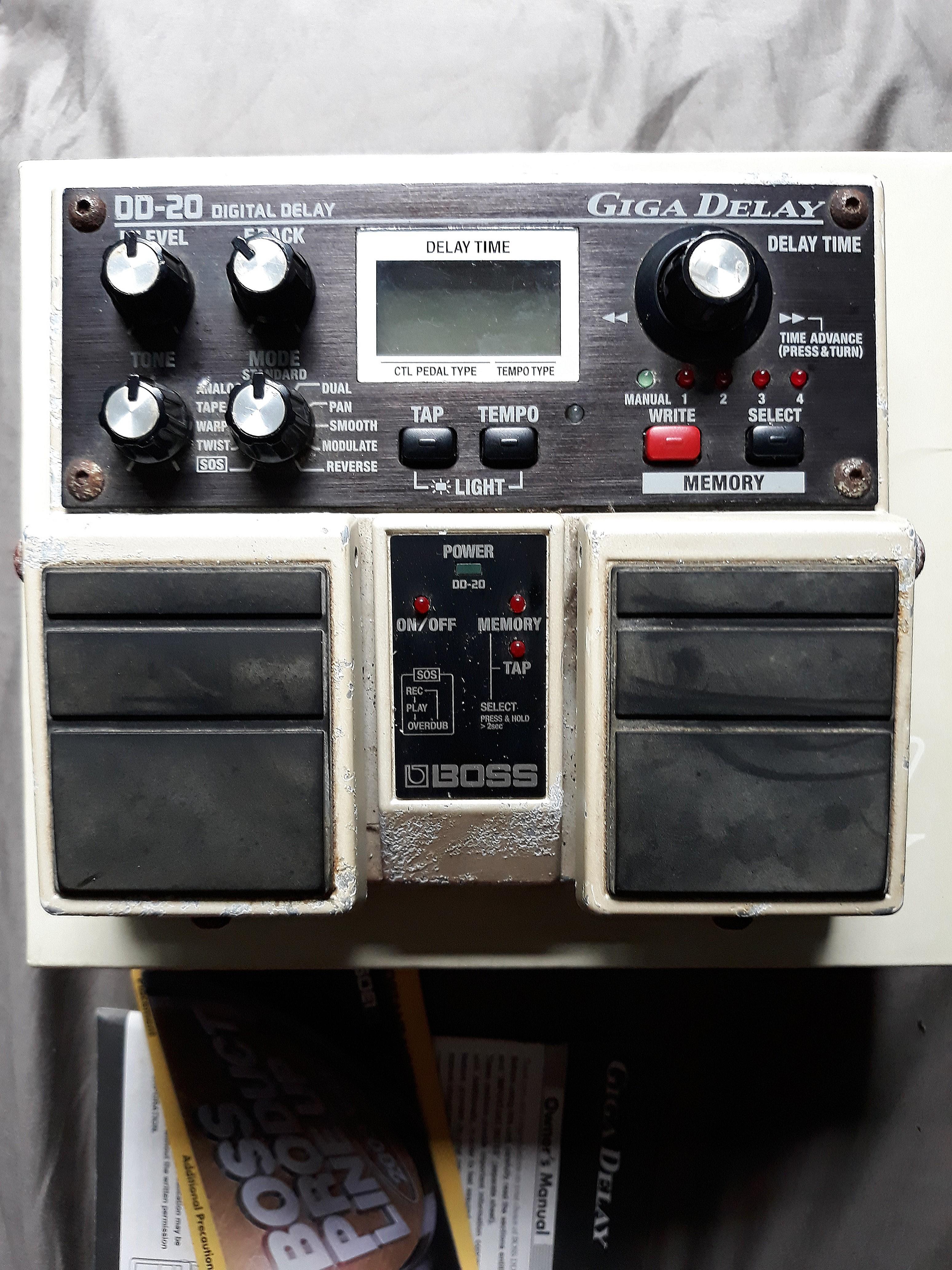 Boss Dd 20 Giga Delay Effects Pedal Hobbies Toys Music Media Music Accessories On Carousell