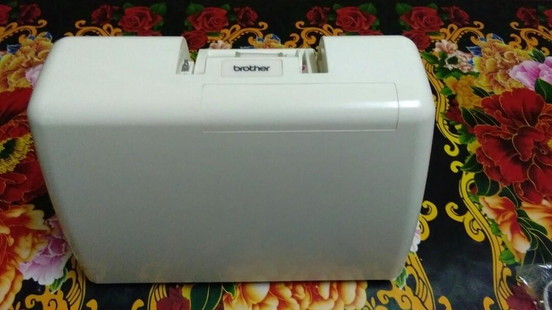 Brother innovis 950 sewing machine, Health & Nutrition, Assistive