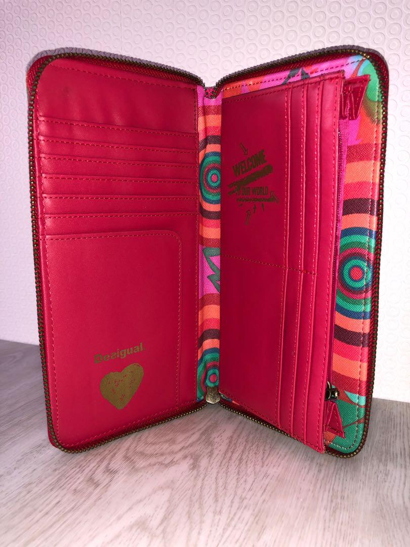 Desigual discount travel wallet