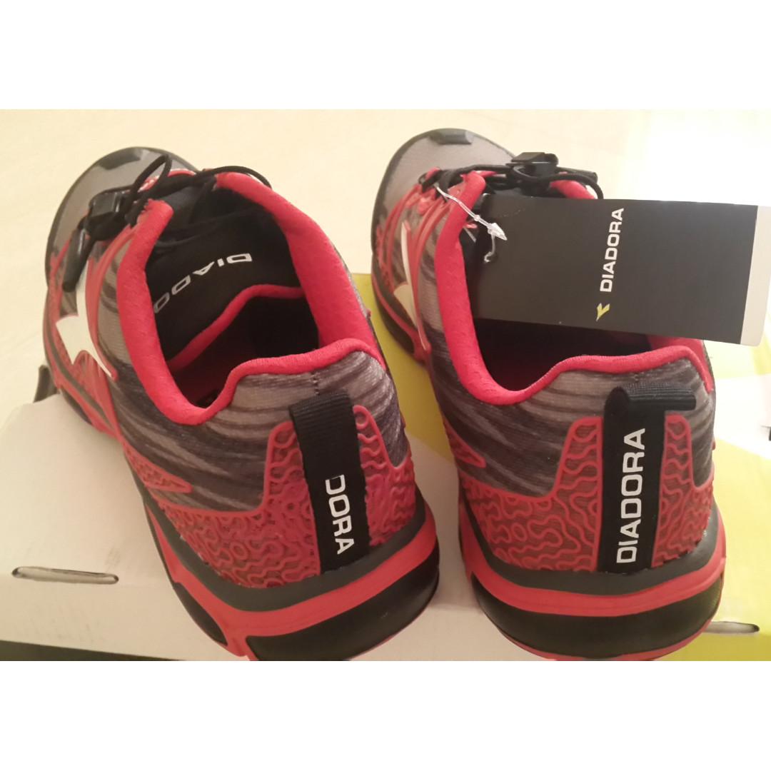 diadora trail running shoes