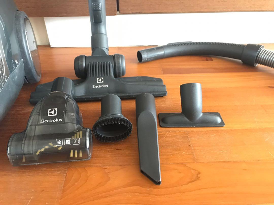 Electrolux Access T8 Bagless Canister Vacuum, TV & Home Appliances