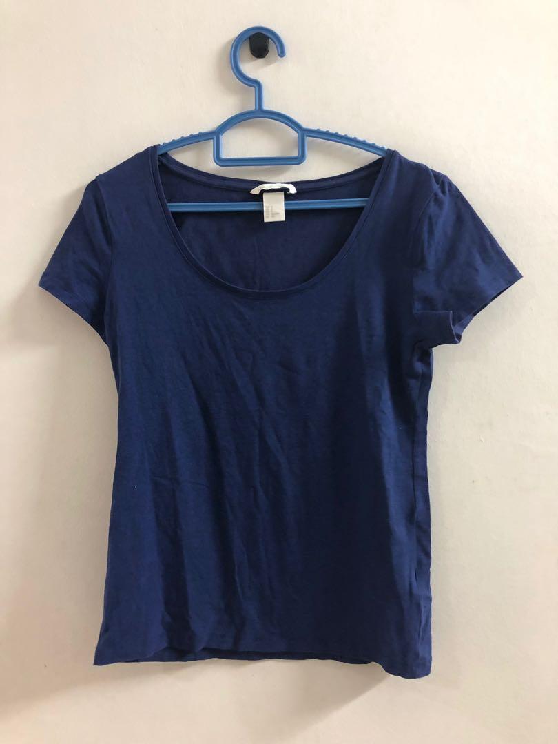 H&M Basic Top (Category: Blouses) located in Selayang. Submitted by junejune623 (Listing ID 209962233, Image 1). Description: .