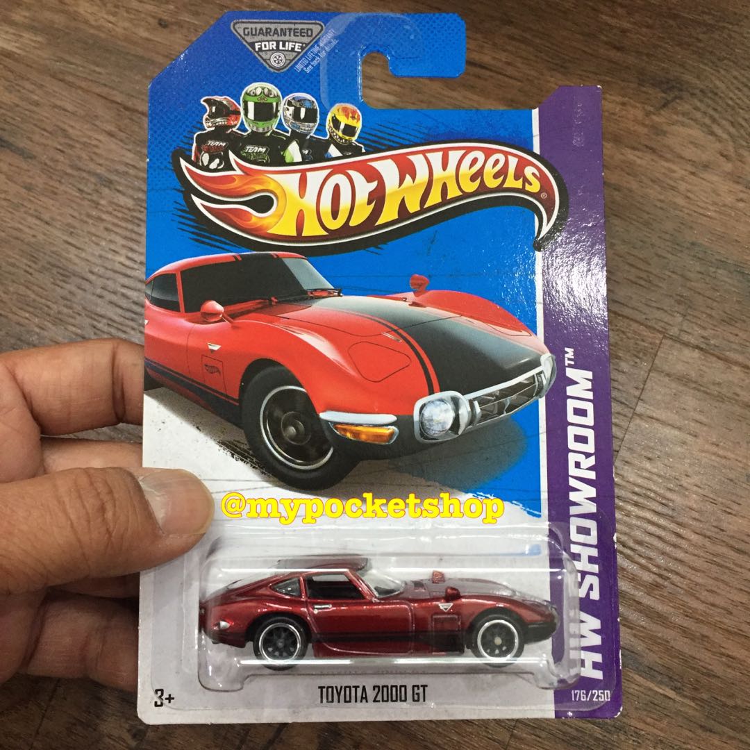 Hot Wheels TOYOTA 2000 GT (Super Treasure Hunt), Hobbies & Toys, Toys ...