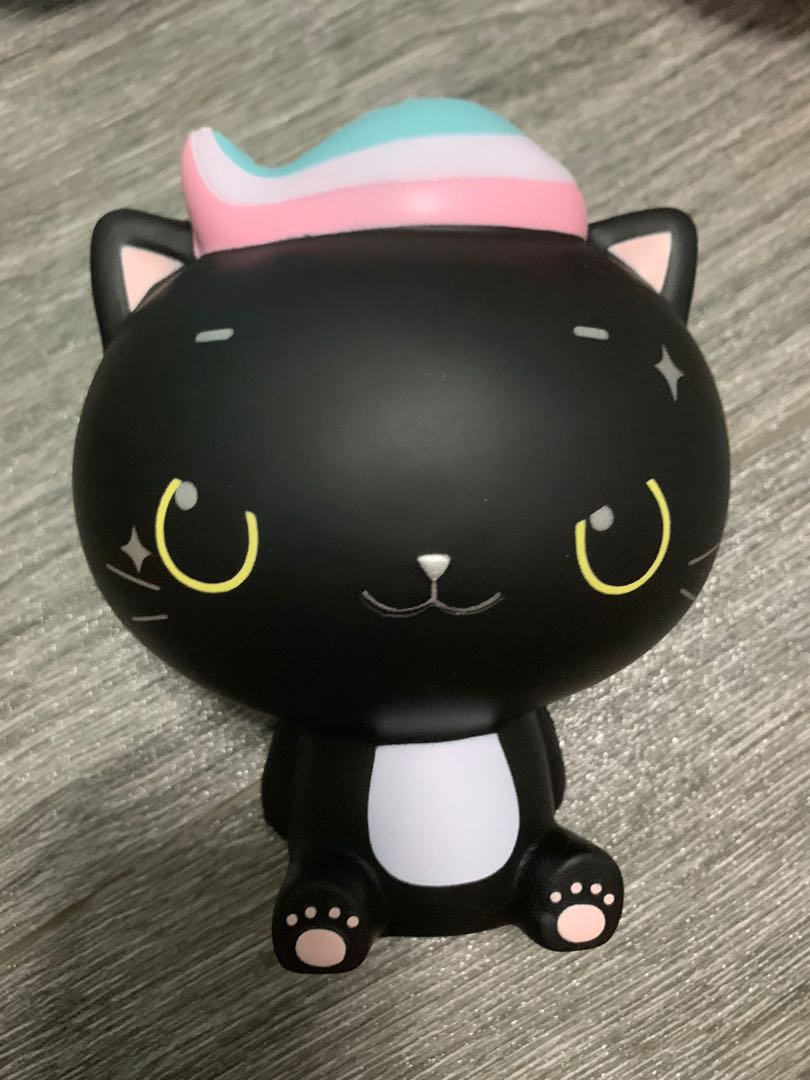 black cat squishy